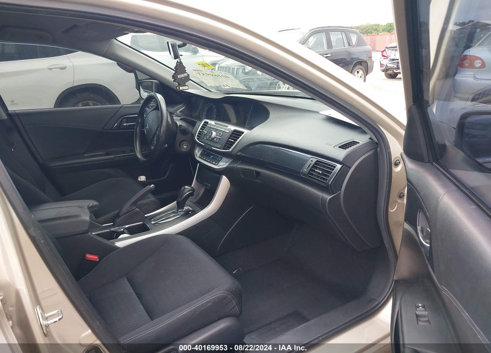 2013 HONDA ACCORD VIN: 1HGCR2F51DA023323