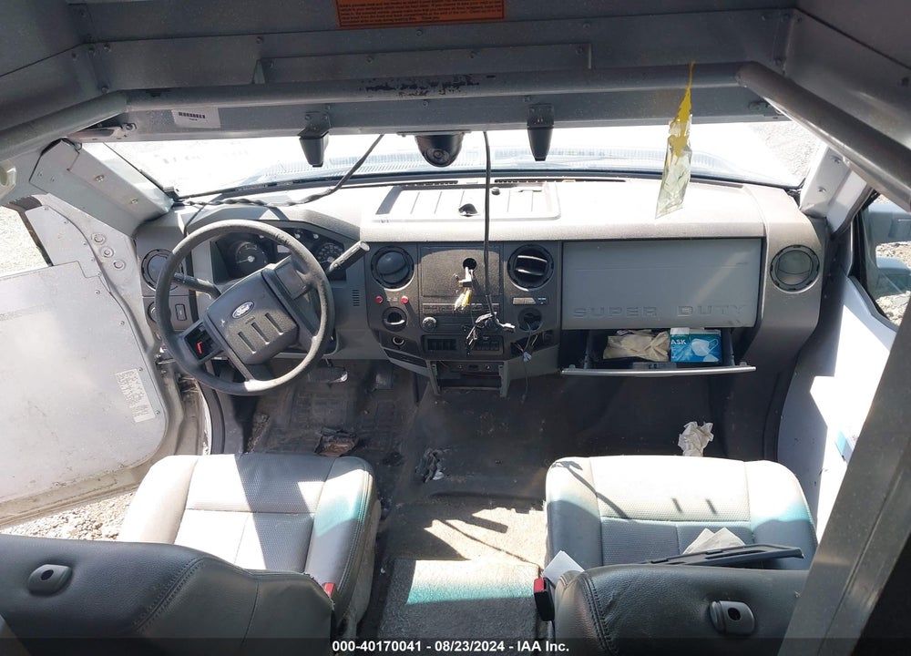 2016 FORD F-550 CHASSIS XL VIN: 1FDAF5GT8GEB98187