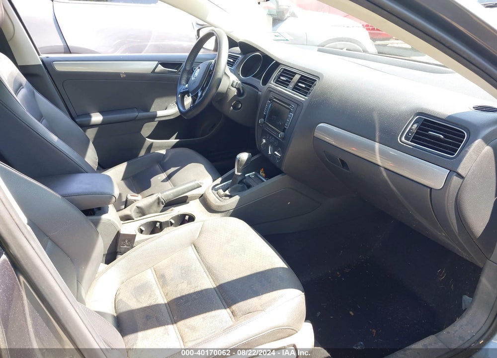 2015 VOLKSWAGEN JETTA 1.8T SE VIN: 3VWD17AJ3FM339739
