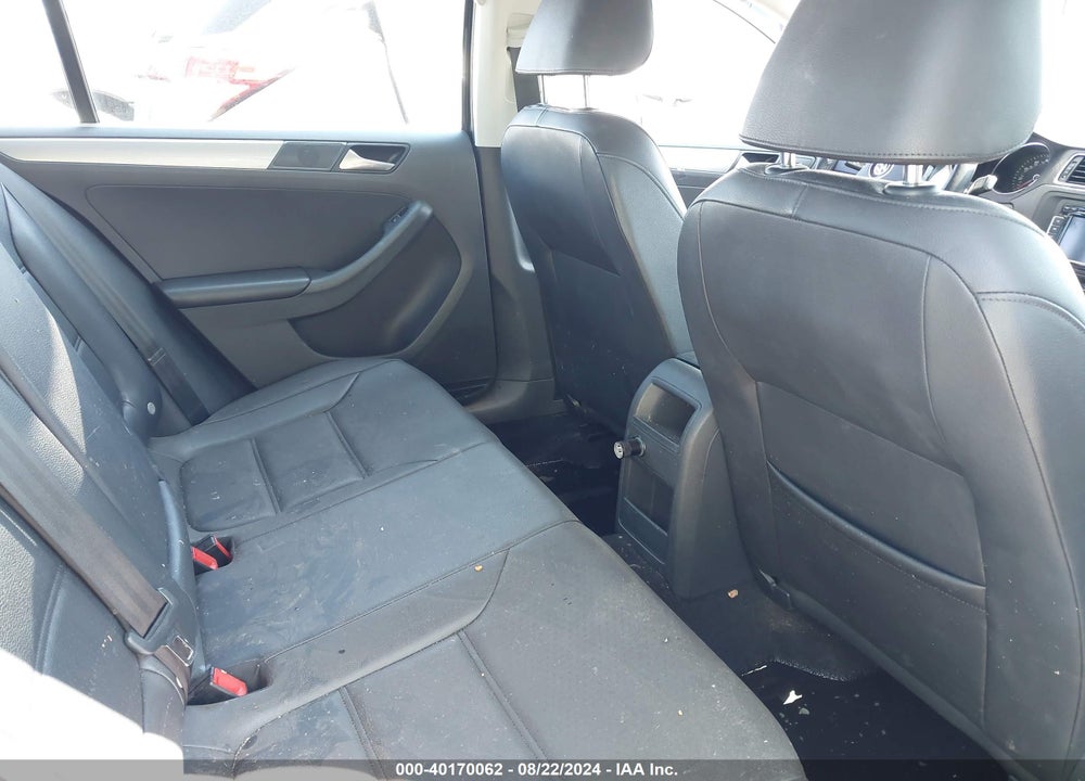 2015 VOLKSWAGEN JETTA 1.8T SE VIN: 3VWD17AJ3FM339739