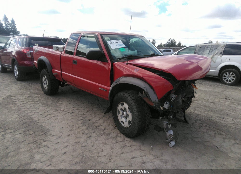 2002 CHEVROLET S-10 LS VIN: 1GCCT19W528249397