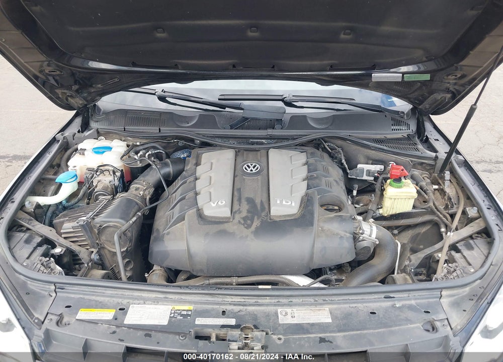 2014 VOLKSWAGEN TOUAREG TDI R-LINE VIN: WVGDP9BP9ED001400