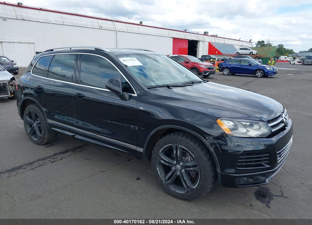 2014 VOLKSWAGEN TOUAREG TDI R-LINE VIN: WVGDP9BP9ED001400