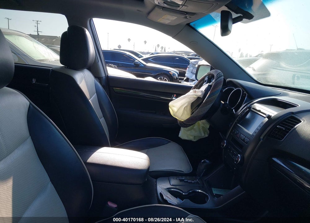 2013 KIA SORENTO SX VIN: 5XYKW4A2XDG330923