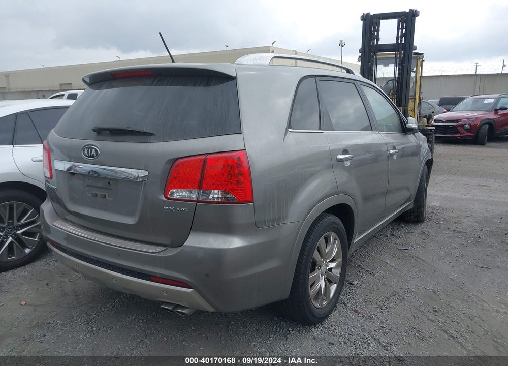 2013 KIA SORENTO SX VIN: 5XYKW4A2XDG330923
