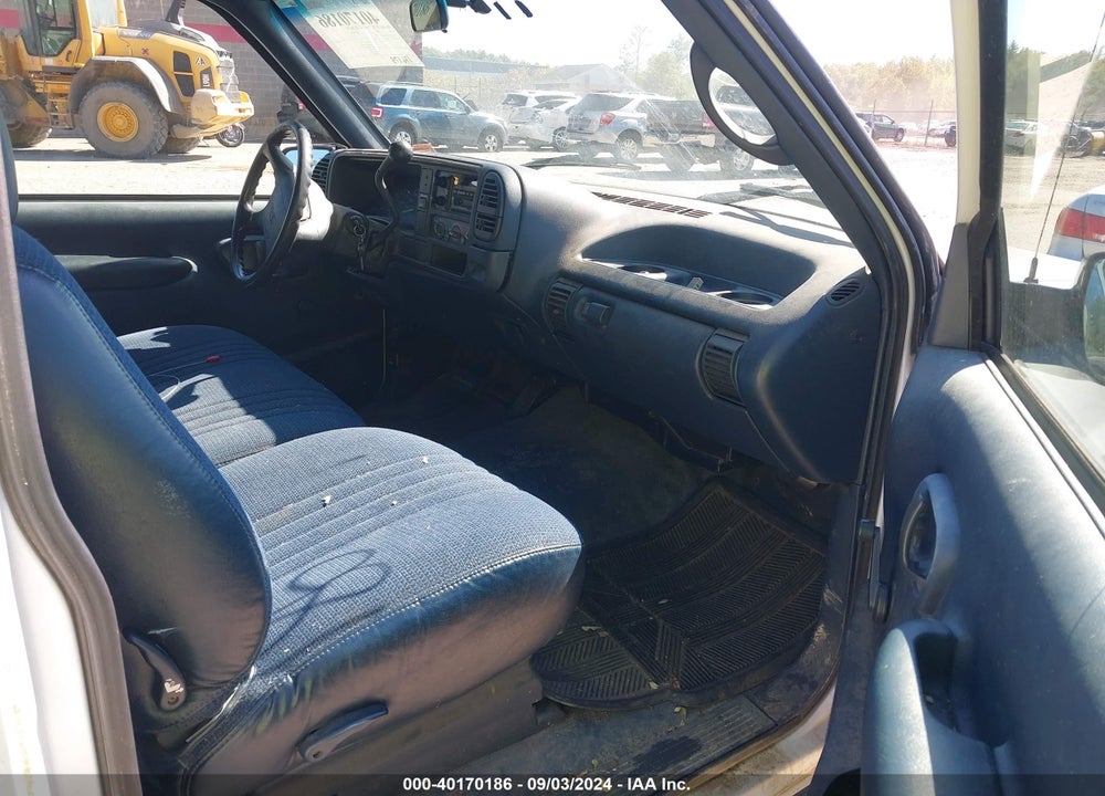 1996 GMC SIERRA C1500 VIN: 2GTEC19W4T1526375
