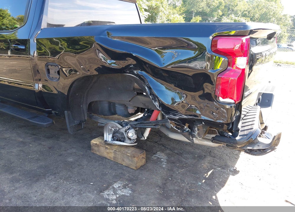 2023 CHEVROLET SILVERADO 1500 4WD SHORT BED RST VIN: 2GCUDEED3P1100185