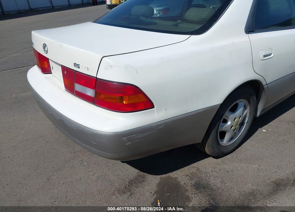 1997 LEXUS ES 300 VIN: JT8BF22G5V0033997