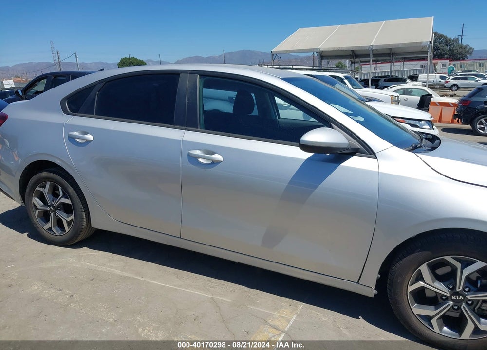 2019 KIA FORTE LXS VIN: 3KPF24AD6KE065796