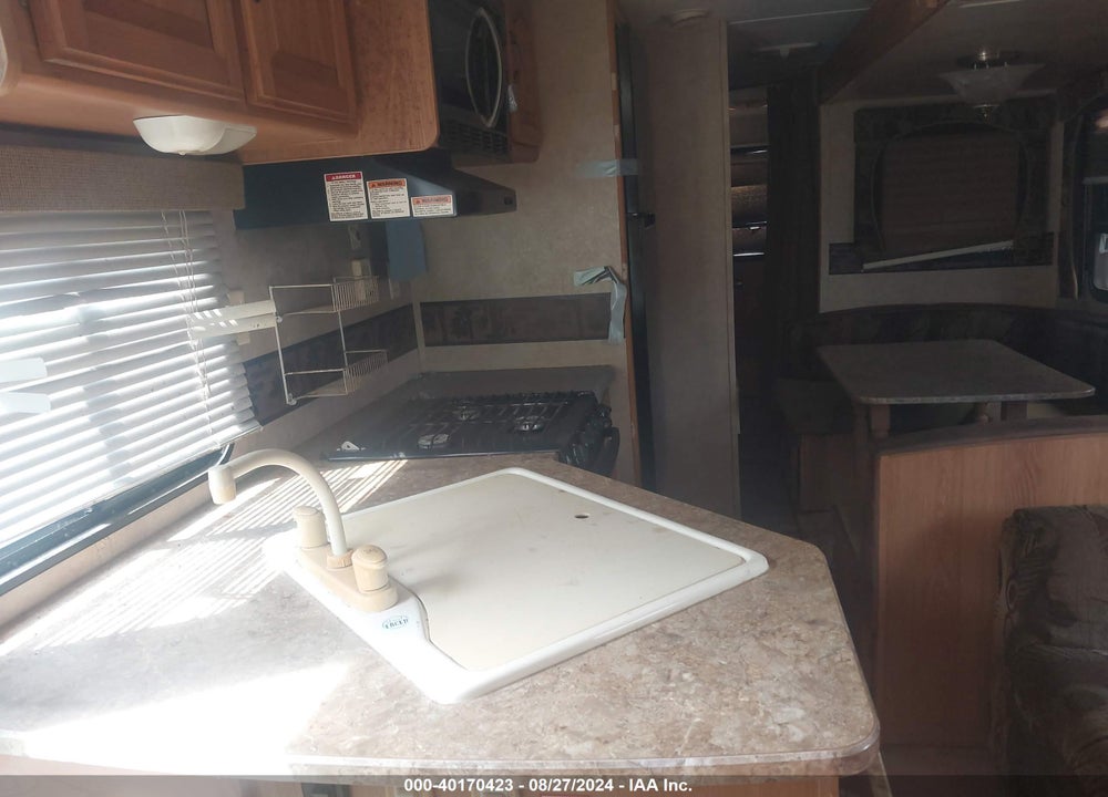 2011 KEYS SPRINGDALE VIN: 4YDT30323BW102925