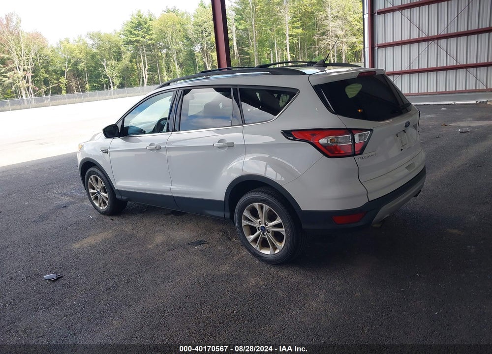 2018 FORD ESCAPE SE VIN: 1FMCU9GD9JUD39229