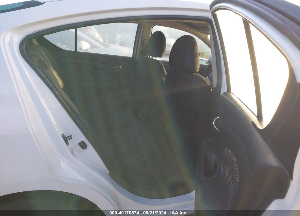 2019 NISSAN VERSA 1.6 SV VIN: 3N1CN7AP7KL878309