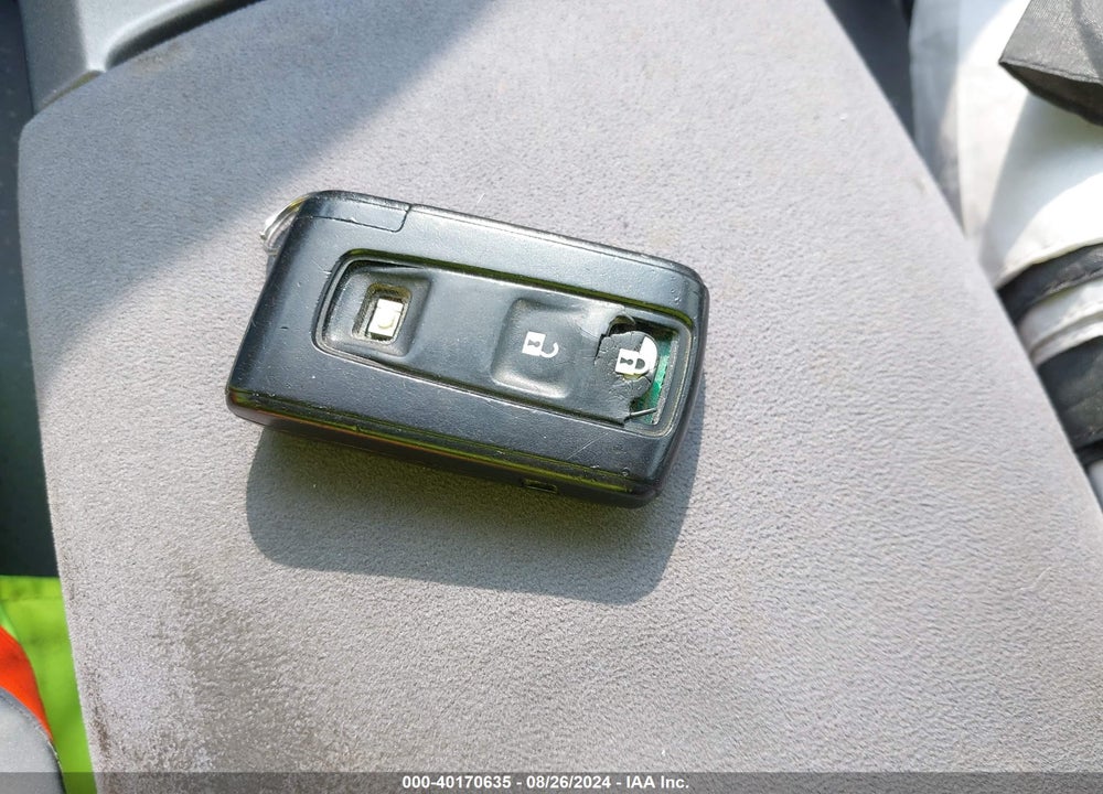 2007 TOYOTA PRIUS TOURING VIN: JTDKB20U377603043