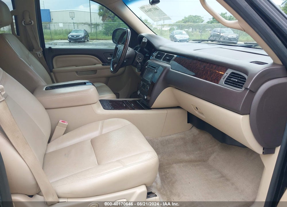 2014 GMC YUKON XL 1500 DENALI VIN: 1GKS1MEF9ER171606