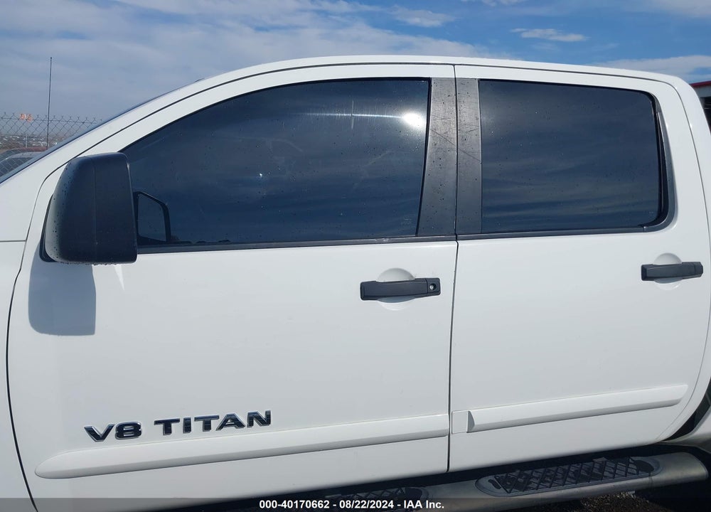 2011 NISSAN TITAN SL VIN: 1N6AA0ECXBN324466