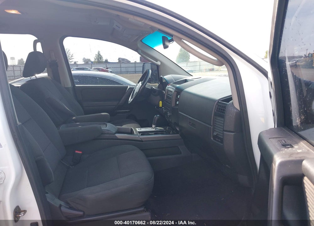 2011 NISSAN TITAN SL VIN: 1N6AA0ECXBN324466