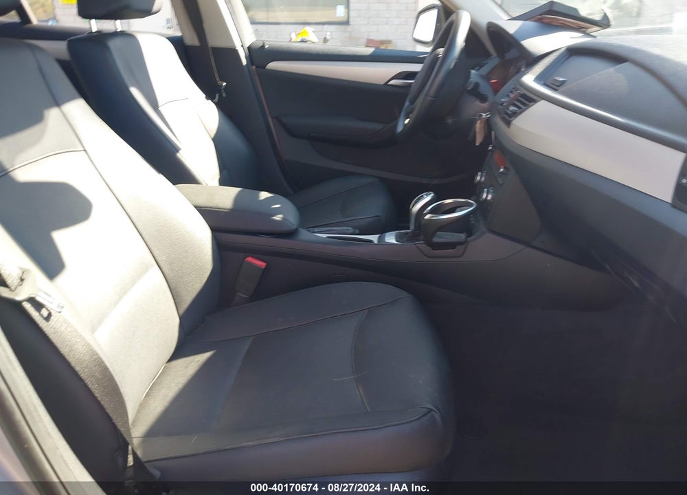 2015 BMW X1 XDRIVE28I VIN: WBAVL1C50FVY39469