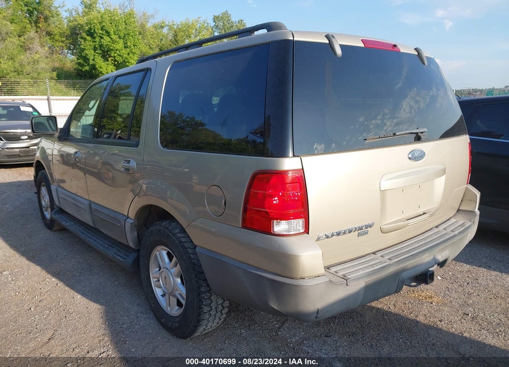 2005 FORD EXPEDITION XLT VIN: 1FMPU15575LA53728