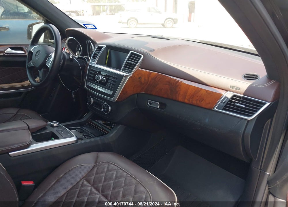 2015 MERCEDES-BENZ GL 550 4MATIC VIN: 4JGDF7DE4FA591222