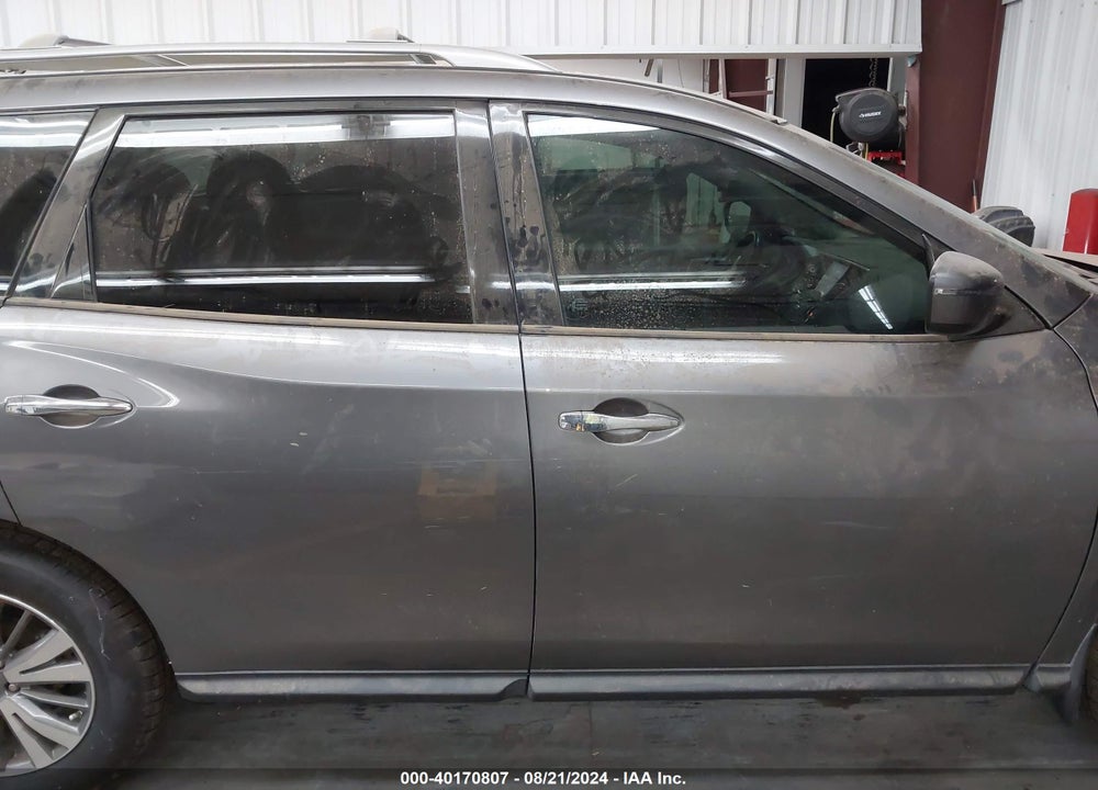 2018 NISSAN PATHFINDER S VIN: 5N1DR2MN8JC626612