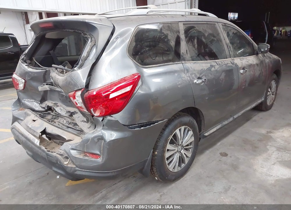 2018 NISSAN PATHFINDER S VIN: 5N1DR2MN8JC626612