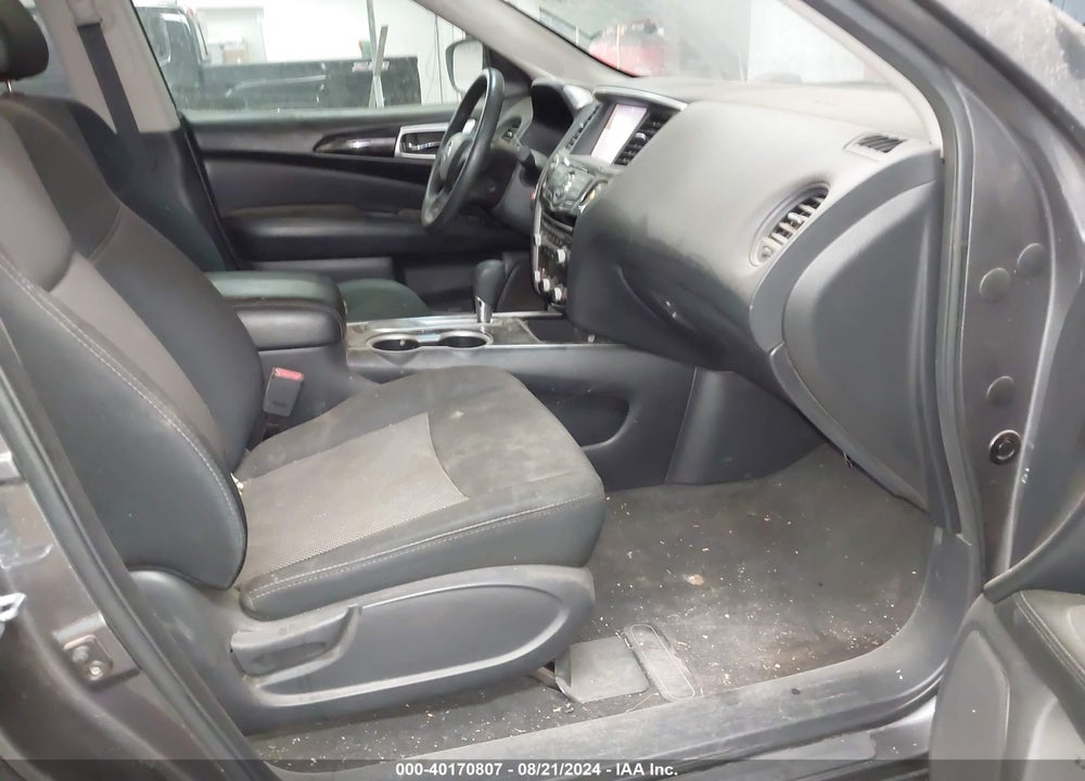 2018 NISSAN PATHFINDER S VIN: 5N1DR2MN8JC626612