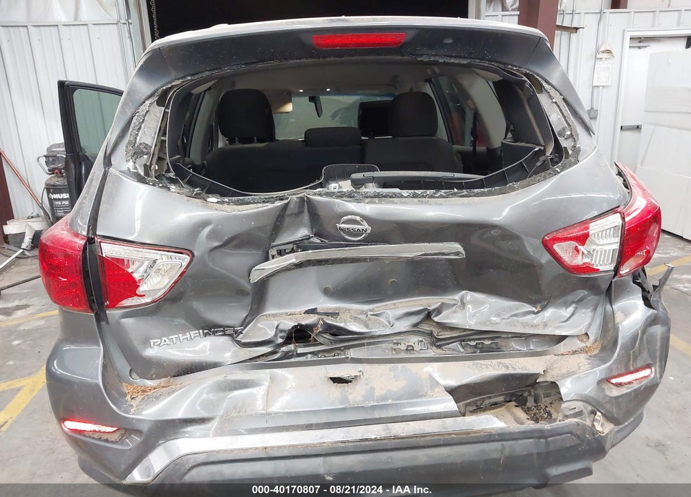 2018 NISSAN PATHFINDER S VIN: 5N1DR2MN8JC626612