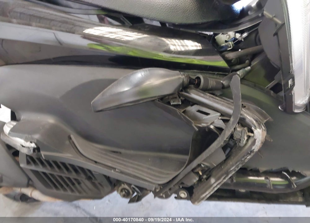 2013 HONDA PCX 150 VIN: MLHKF1217D5005785
