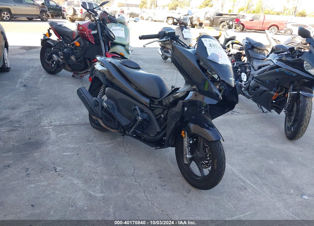 2013 HONDA PCX 150 VIN: MLHKF1217D5005785