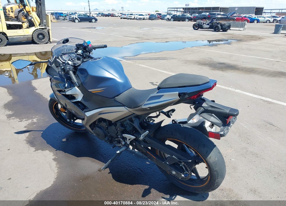 2023 KAWASAKI EX400 VIN: JKAEXKH18PDAR8558