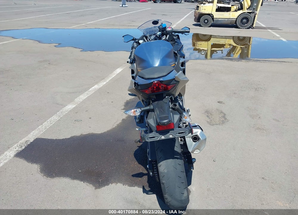 2023 KAWASAKI EX400 VIN: JKAEXKH18PDAR8558
