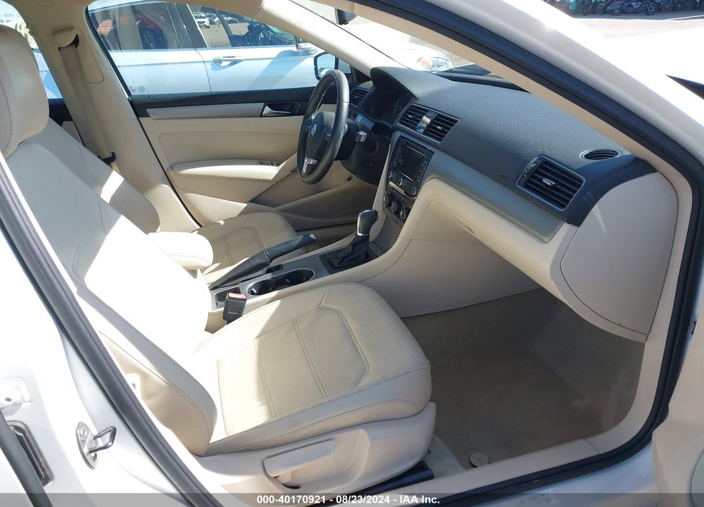 2014 VOLKSWAGEN PASSAT 2.0L TDI SE VIN: 1VWBN7A3XEC036759