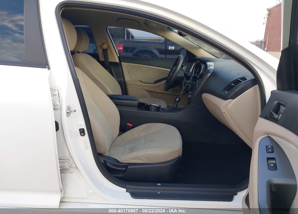 2014 KIA OPTIMA LX VIN: KNAGM4A77E5492832
