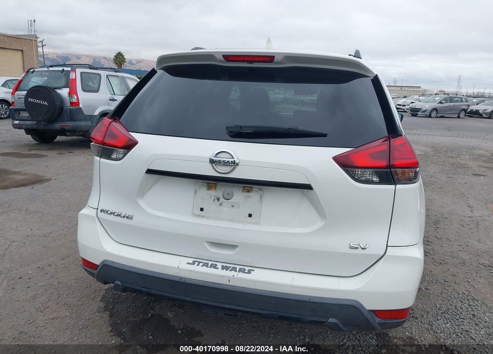 2017 NISSAN ROGUE SV VIN: 5N1AT2MT5HC755095