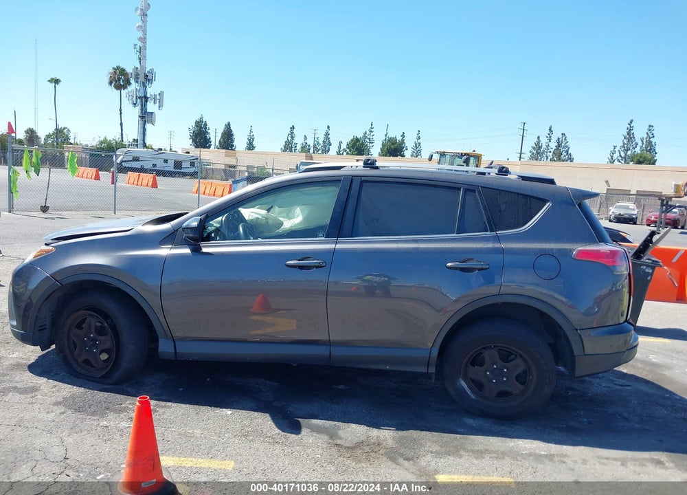 2018 TOYOTA RAV4 LE VIN: JTMZFREV1JJ202517