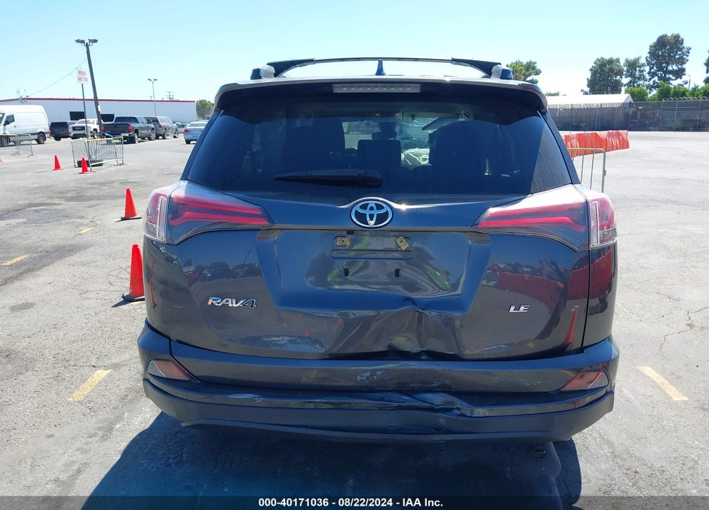 2018 TOYOTA RAV4 LE VIN: JTMZFREV1JJ202517