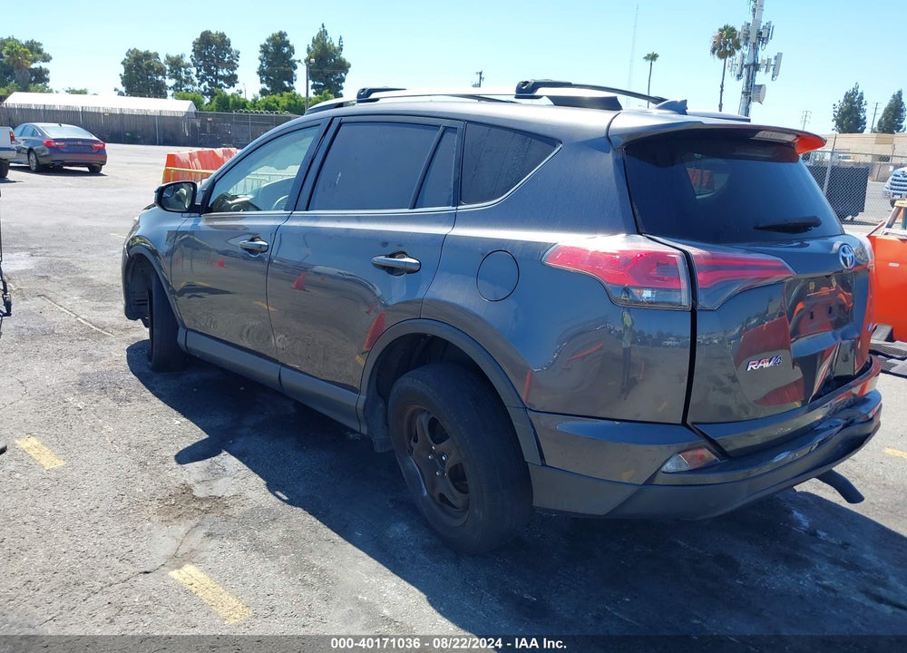 2018 TOYOTA RAV4 LE VIN: JTMZFREV1JJ202517