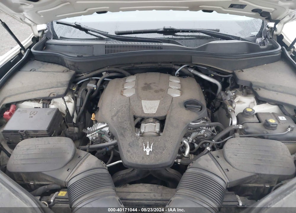 2018 MASERATI LEVANTE GRANLUSSO VIN: ZN661XUL5JX289386