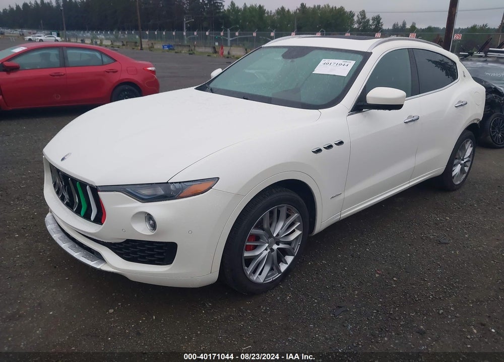 2018 MASERATI LEVANTE GRANLUSSO VIN: ZN661XUL5JX289386