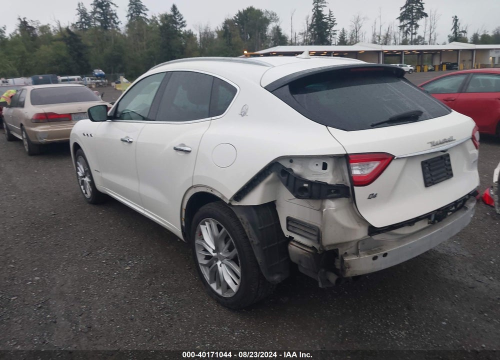2018 MASERATI LEVANTE GRANLUSSO VIN: ZN661XUL5JX289386