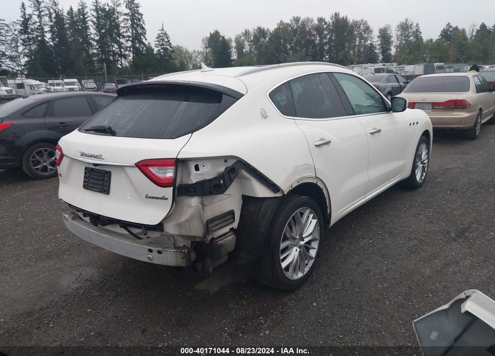 2018 MASERATI LEVANTE GRANLUSSO VIN: ZN661XUL5JX289386
