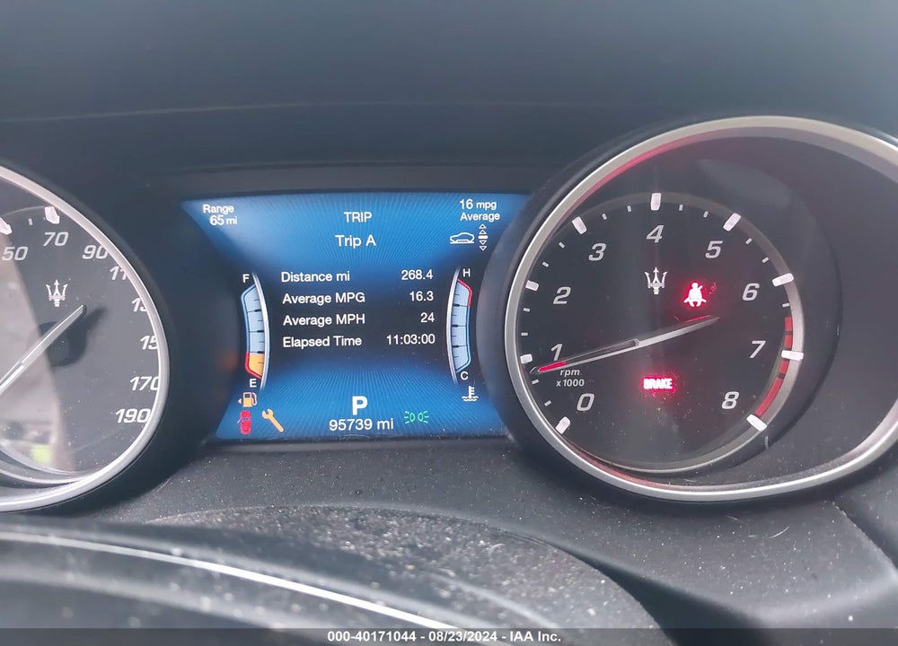 2018 MASERATI LEVANTE GRANLUSSO VIN: ZN661XUL5JX289386