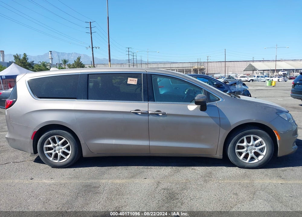 2017 CHRYSLER PACIFICA TOURING VIN: 2C4RC1DGXHR609061