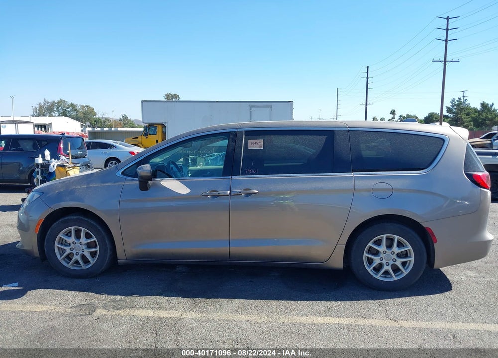 2017 CHRYSLER PACIFICA TOURING VIN: 2C4RC1DGXHR609061