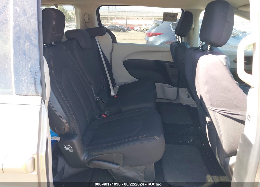 2017 CHRYSLER PACIFICA TOURING VIN: 2C4RC1DGXHR609061