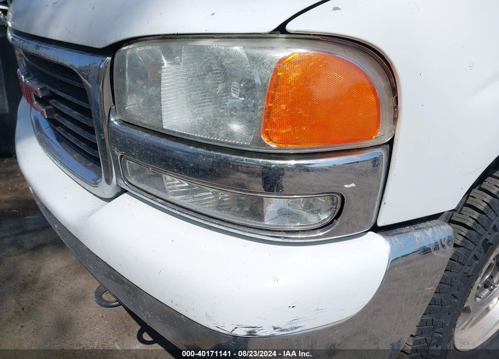 2002 GMC YUKON XL 1500 SLE VIN: 1GKEC16TX2J216721