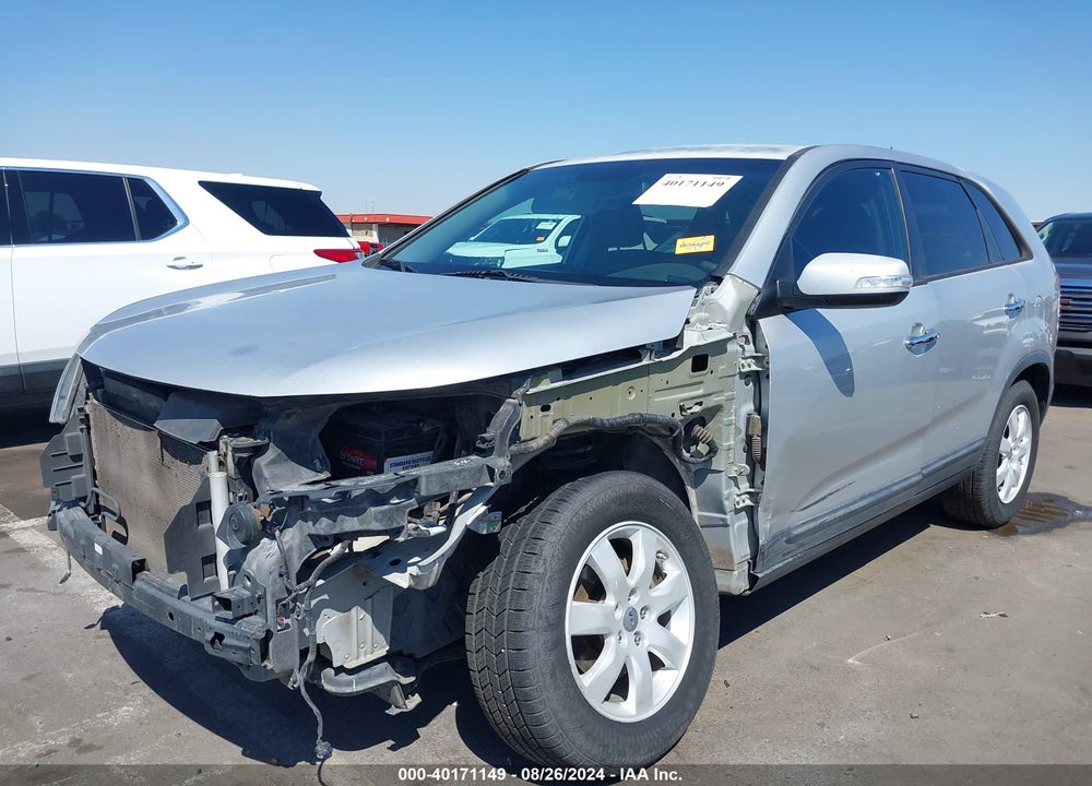 2013 KIA SORENTO LX VIN: 5XYKT3A15DG417087