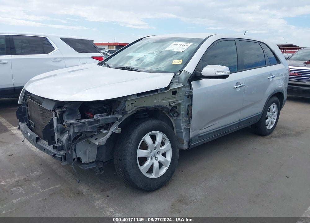 2013 KIA SORENTO LX VIN: 5XYKT3A15DG417087