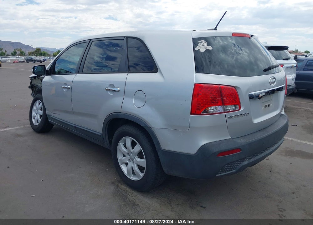 2013 KIA SORENTO LX VIN: 5XYKT3A15DG417087