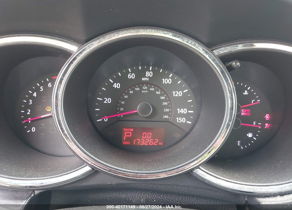 2013 KIA SORENTO LX VIN: 5XYKT3A15DG417087